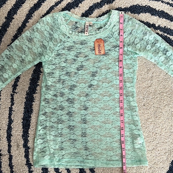 🆕Mudd, lace top, Size M - Picture 6 of 7